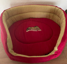 Load image into Gallery viewer, Snoozzzeee Oval Dog Bed