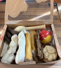 Load image into Gallery viewer, Christmas Treats Gift Box