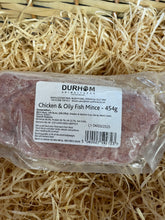 Load image into Gallery viewer, DAF Chicken &amp; Oily Fish 80//10/10 Complete Mince
